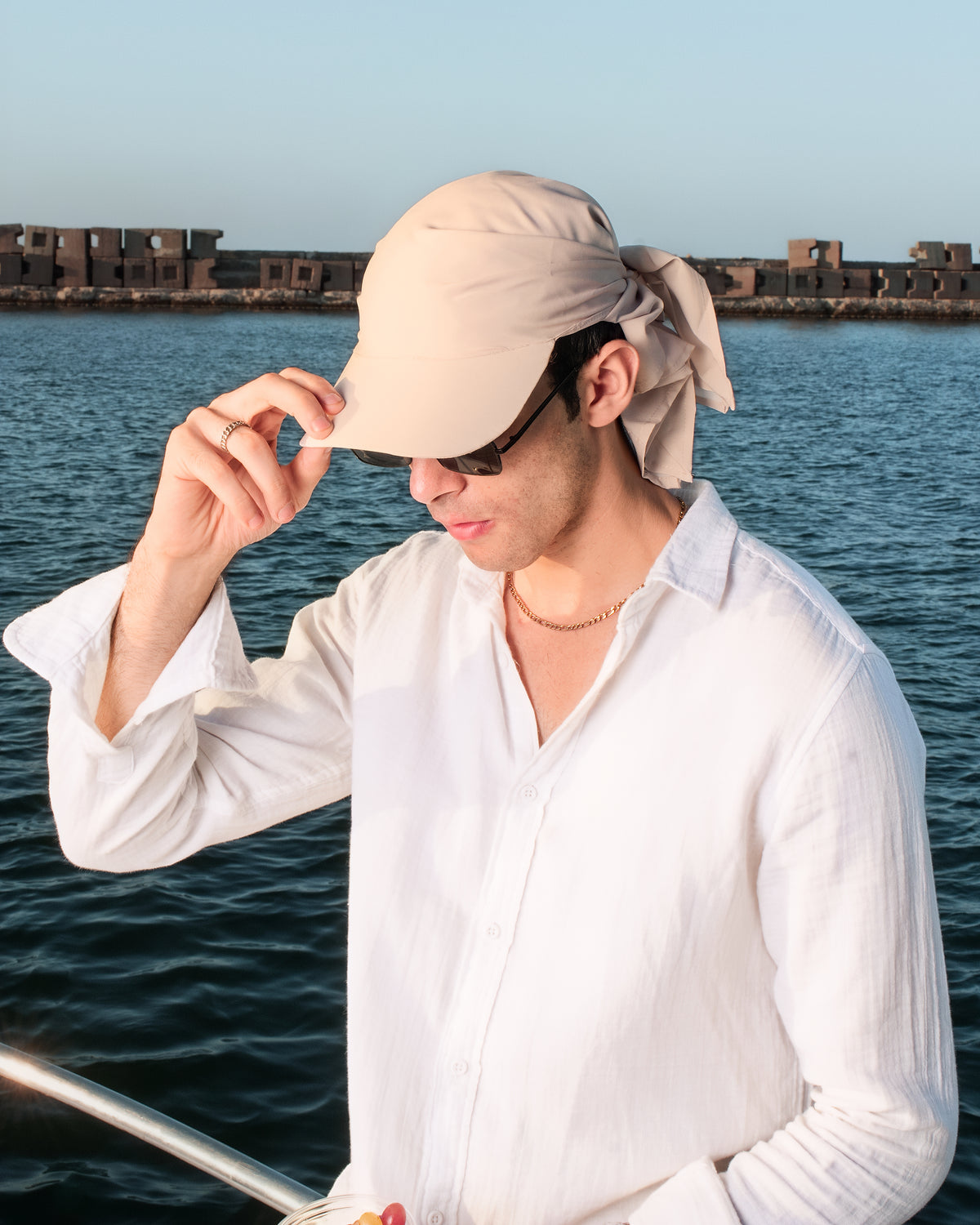 Hikage Tie Hat (White beige )
